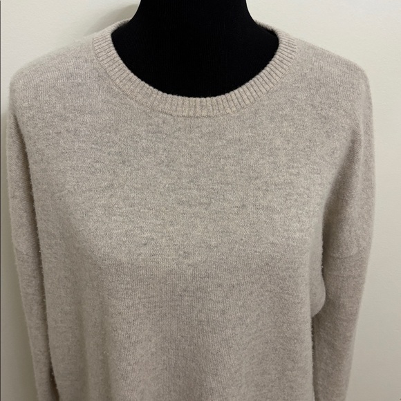 Kinross 100% Cashmere Women's Beige Pullover Sweater Size Medium - Picture 2 of 7